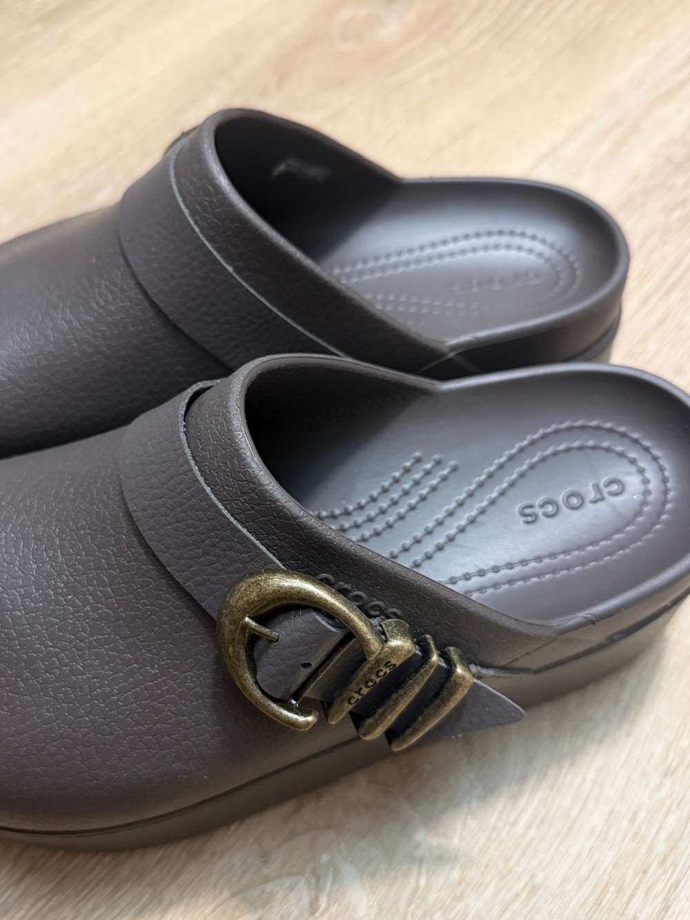 NWOT Crocs Dylan Platform Boho Buckle Clog Women's 9 - Picture 4 of 6